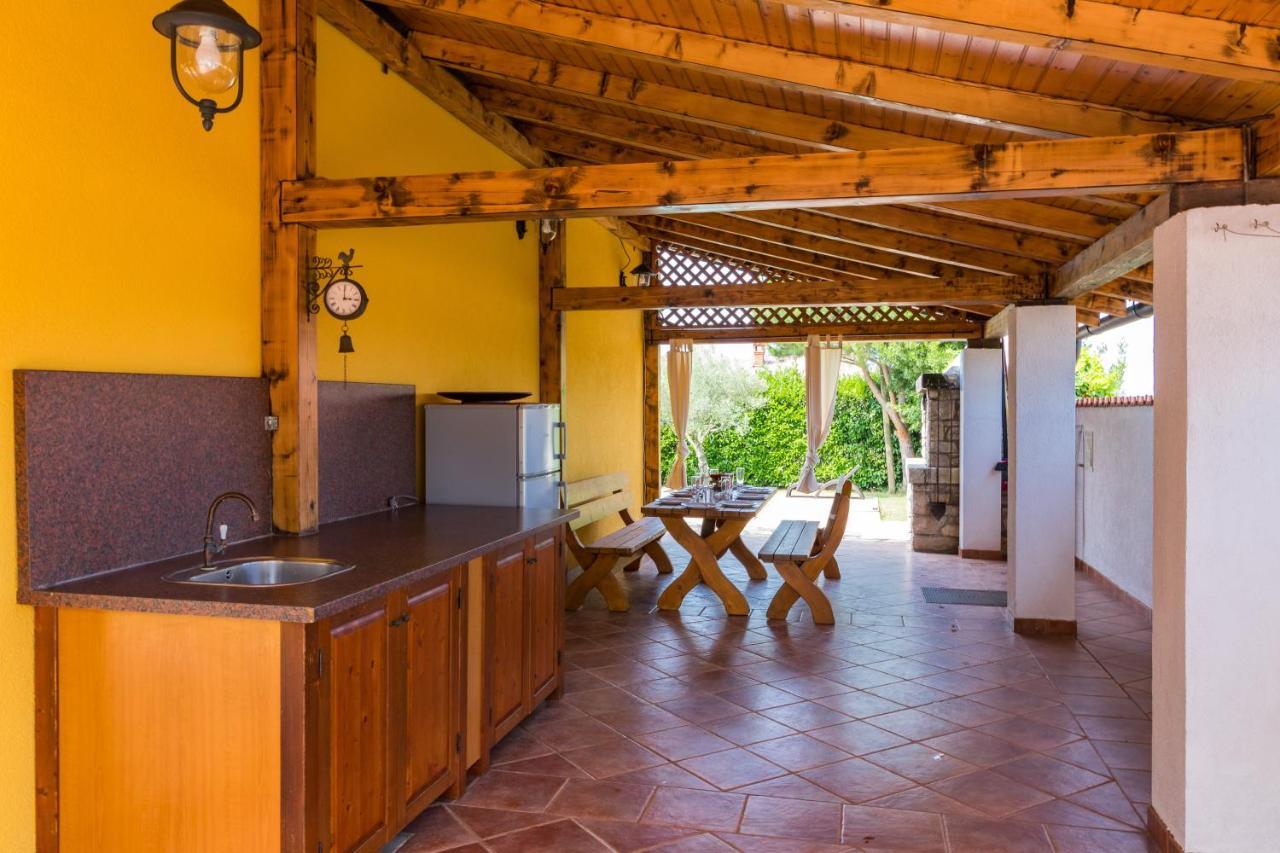 Villa Nada Buje Ngoại thất bức ảnh